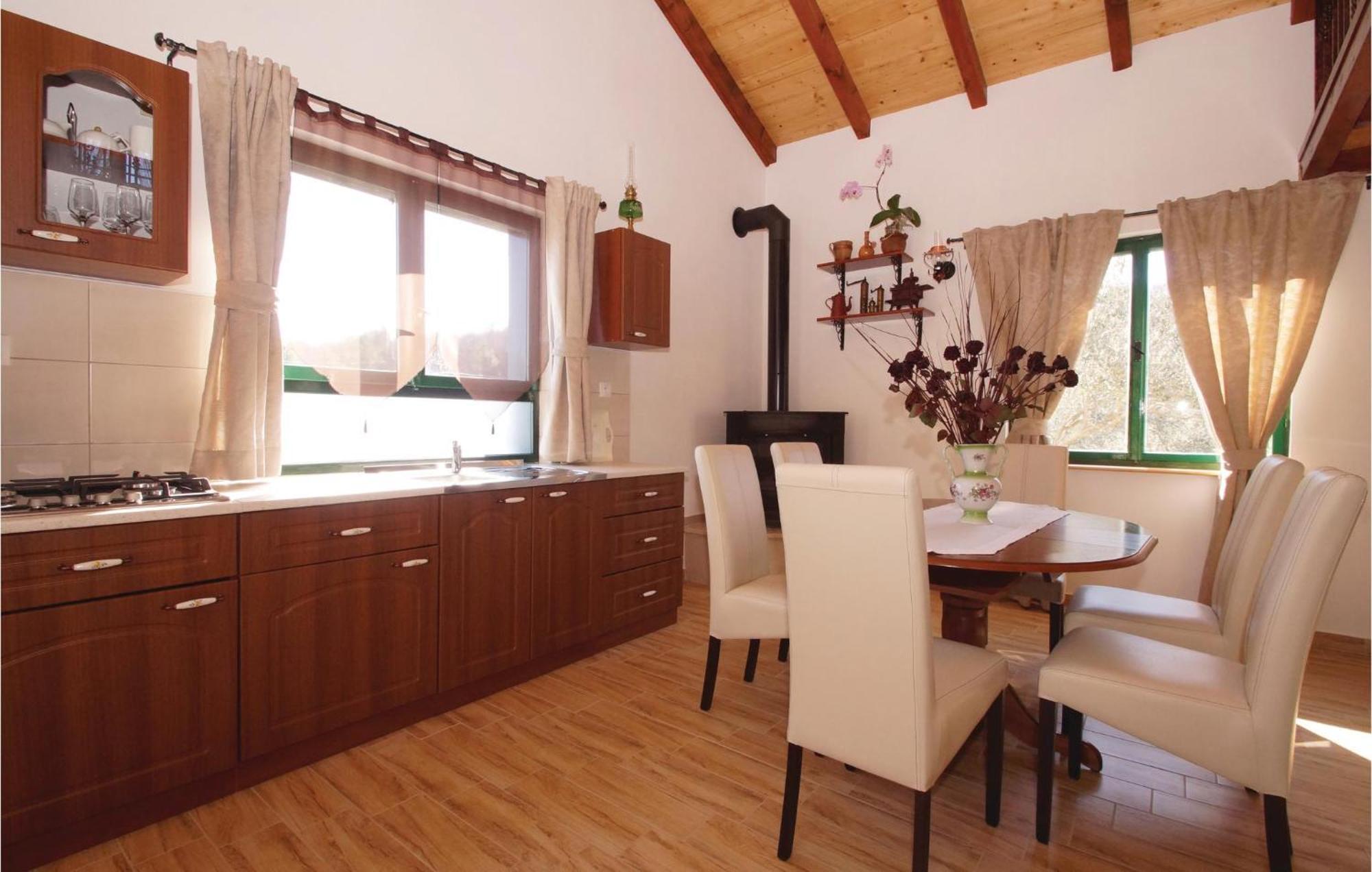 Awesome Home In Smokvica With Kitchen Dış mekan fotoğraf