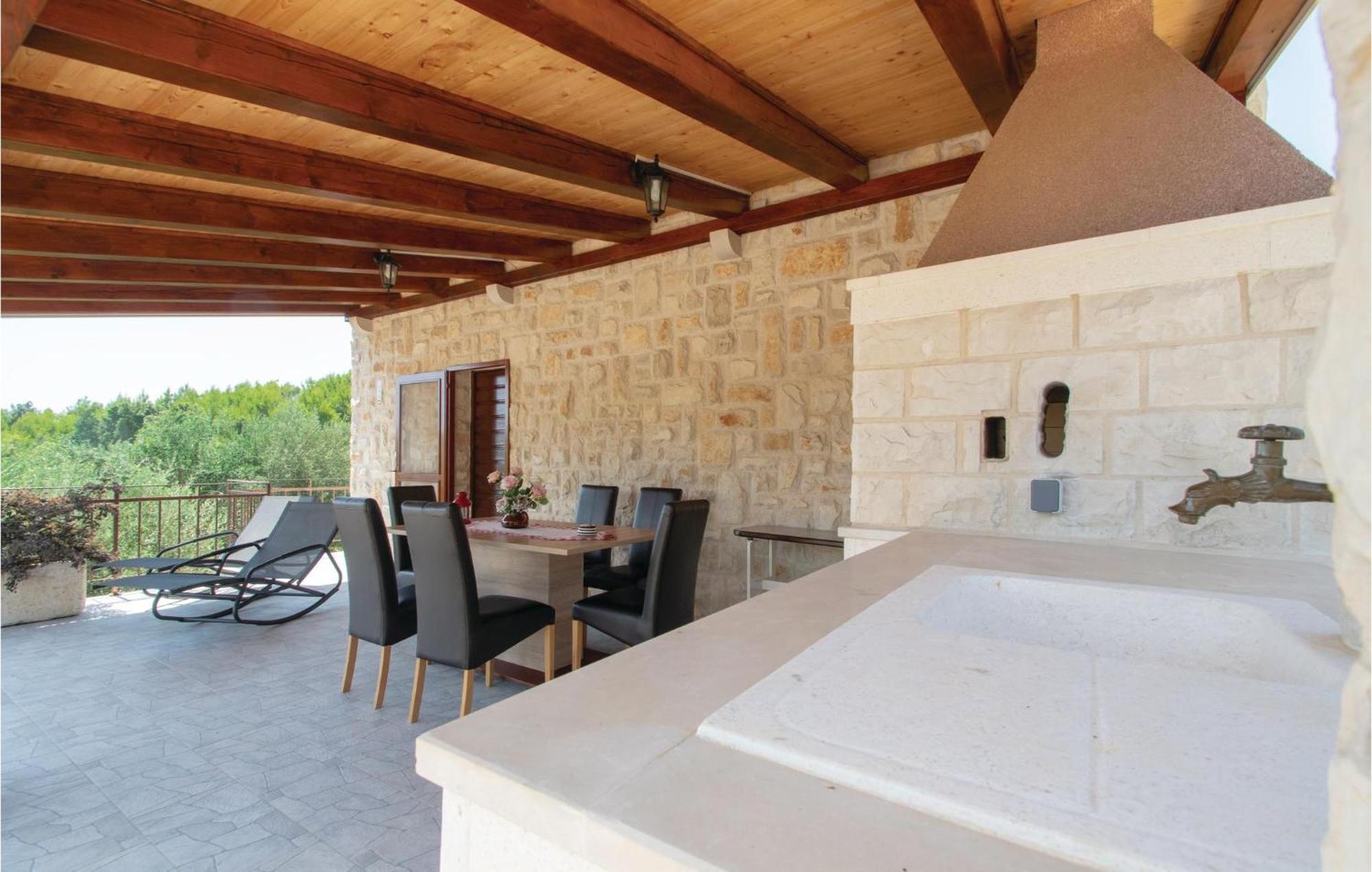 Awesome Home In Smokvica With Kitchen Dış mekan fotoğraf